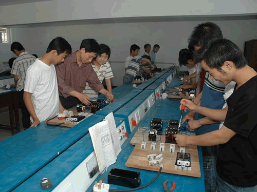 电子电器应用与维修专业